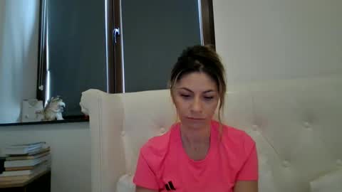 Pamela051087 online show from April 29, 2026, 12:31 pm