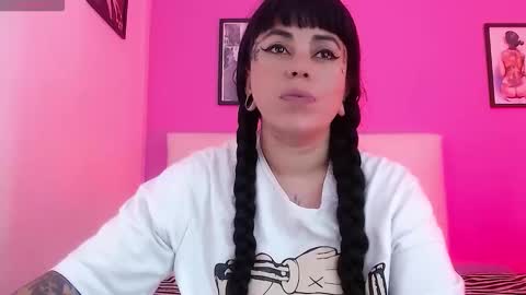 pamela_666_ online show from February 5, 2026, 7:18 pm