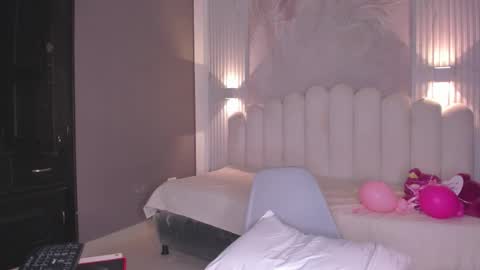 pamela online show from December 2, 2025, 7:09 pm