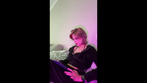 Pamela online show from June 10, 2026, 4:39 pm