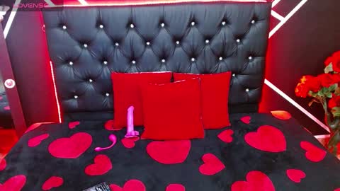 Snapshot of pamela_brons chatting on February 19, 2025, 7:50 am Alison online show from February 19, 2025, 7:50 am