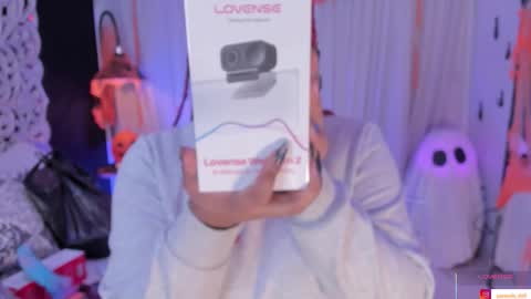 pamela online show from October 31, 2025, 4:02 am