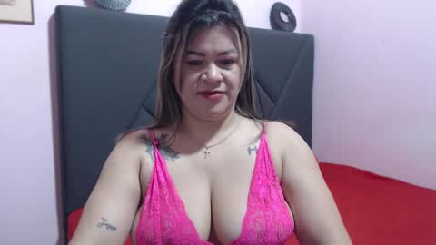 Snapshot of pamela_echeverria chatting on September 13, 2025, 10:37 am pamela_echeverria online show from September 13, 2025, 10:37 am