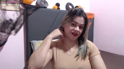 Snapshot of pamela_echeverria chatting on October 20, 2025, 10:27 am pamela_echeverria online show from October 20, 2025, 10:27 am