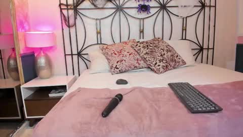 pamela_johnsonn online show from October 30, 2025, 9:37 pm