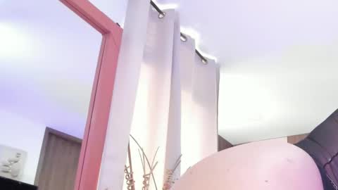 Snapshot of pamela_rosal chatting on January 9, 2025, 3:44 pm Pamela online show from January 9, 2025, 3:44 pm