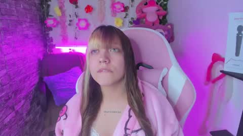 pamelajhonsom online show from December 12, 2024, 7:30 am