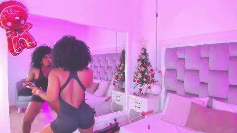 Snapshot of pamelamendez_ chatting on December 30, 2024, 3:47 am Pamela online show from December 30, 2024, 3:47 am