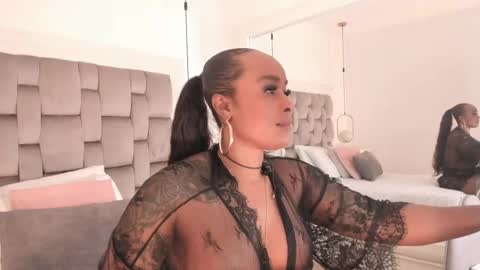 Snapshot of pamelamendez_ chatting on October 5, 2025, 3:38 am  Pamela  online show from October 5, 2025, 3:38 am