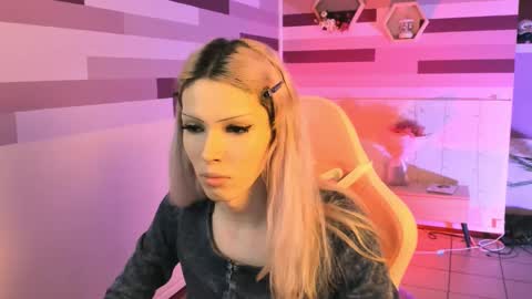 Pamelamy online show from December 25, 2024, 9:45 am