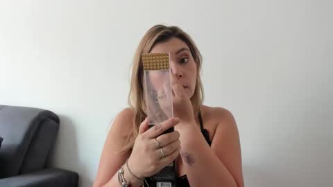 PAMELA QUEEN online show from September 14, 2025, 3:33 pm