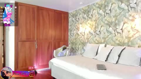 Pamela 3 online show from November 15, 2025, 1:18 pm