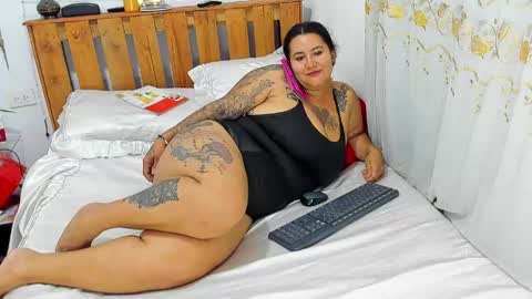 Pamela online show from April 24, 2026, 10:01 pm
