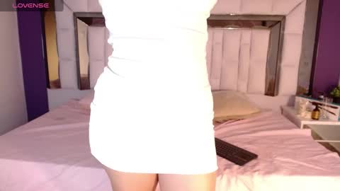 Snapshot of pamelasimpson chatting on January 25, 2025, 6:34 am Pamela online show from January 25, 2025, 6:34 am