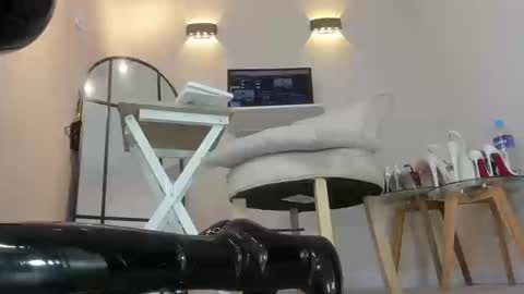 pamelasmith128858 online show from March 11, 2026, 8:59 pm