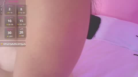 Snapshot of pammela_smith chatting on October 31, 2025, 8:43 pm Pammela Smith online show from October 31, 2025, 8:43 pm