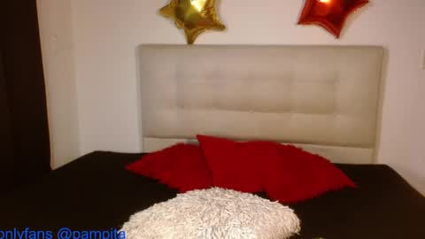 pampitaaxx online show from May 13, 2026, 4:15 pm