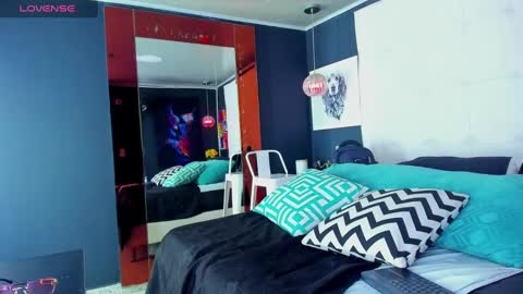 ---Pandora--- online show from December 24, 2024, 4:19 pm