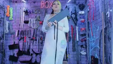 PandoraNez online show from September 16, 2025, 11:17 pm