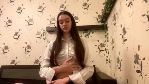 Snapshot of pantease_ chatting on October 16, 2025, 9:27 pm Kate online show from October 16, 2025, 9:27 pm