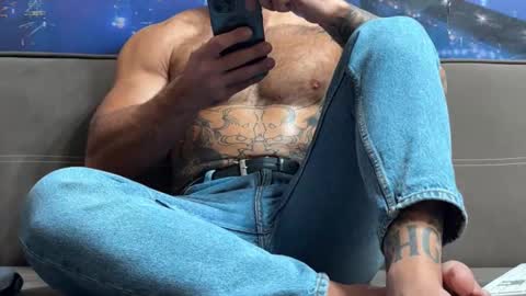 Snapshot of panther_style chatting on October 18, 2025, 6:48 am Oleg online show from October 18, 2025, 6:48 am