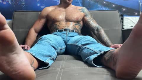 Snapshot of panther_style chatting on October 19, 2025, 1:45 pm Oleg online show from October 19, 2025, 1:45 pm