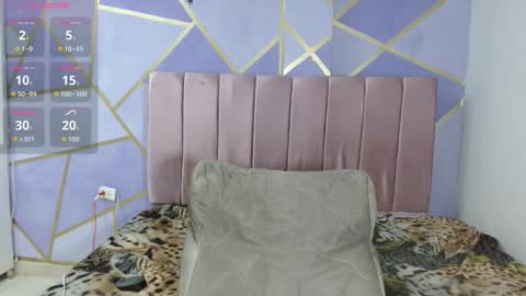 Paola Stone online show from November 26, 2025, 2:40 pm