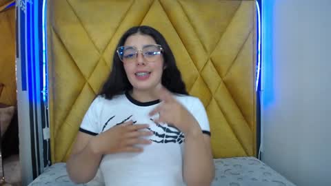 Paola Lyon online show from February 7, 2025, 9:58 pm