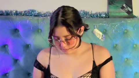 Paola Lyon online show from January 12, 2026, 12:43 pm