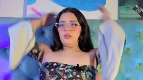 Paola Lyon online show from March 17, 2026, 6:22 pm