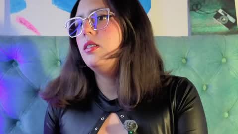 Paola Lyon online show from May 4, 2026, 12:34 pm