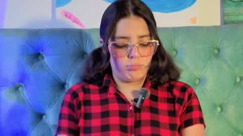 Paola Lyon online show from May 7, 2026, 6:13 pm