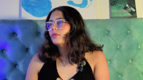 Paola Lyon online show from May 12, 2026, 6:49 pm
