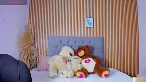 Snapshot of paolabigboobs_ chatting on February 14, 2026, 12:07 am paola online show from February 14, 2026, 12:07 am