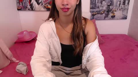 Paola online show from May 27, 2026, 11:18 am