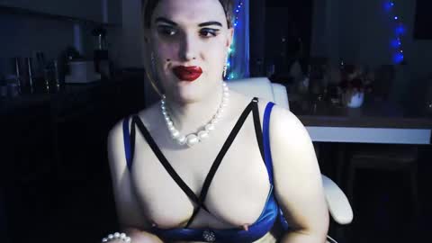 Sarina Williams online show from December 17, 2024, 3:28 am