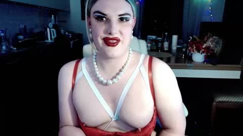 Snapshot of paoladoll chatting on April 8, 2026, 2:17 pm Sarina Williams online show from April 8, 2026, 2:17 pm