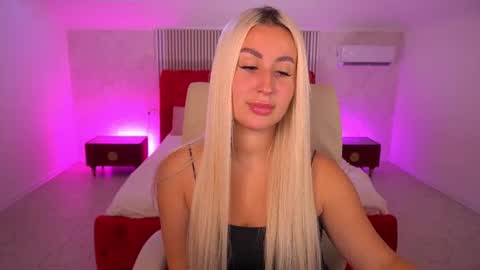 Lia online show from June 14, 2026, 6:37 am