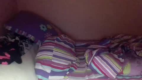 Snapshot of paolamz10 chatting on December 4, 2025, 5:17 am paolamz10 online show from December 4, 2025, 5:17 am