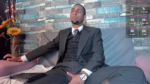 Snapshot of paolo_johnson chatting on December 10, 2024, 3:20 am Paolo online show from December 10, 2024, 3:20 am