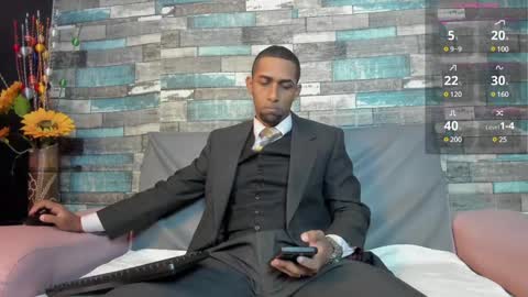 Snapshot of paolo_johnson chatting on January 20, 2025, 11:45 am Paolo online show from January 20, 2025, 11:45 am