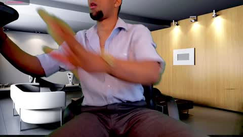 Snapshot of paolo_johnson chatting on January 31, 2025, 11:56 am Paolo online show from January 31, 2025, 11:56 am