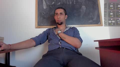 Snapshot of paolo_johnson chatting on February 3, 2025, 9:41 am Paolo online show from February 3, 2025, 9:41 am