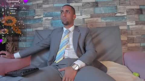 Snapshot of paolo_johnson chatting on February 13, 2025, 3:39 am Paolo online show from February 13, 2025, 3:39 am