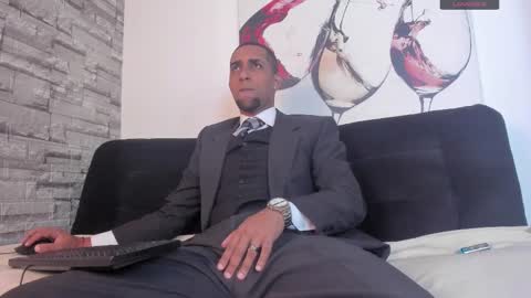 Snapshot of paolo_johnson chatting on February 17, 2025, 3:15 am Paolo online show from February 17, 2025, 3:15 am