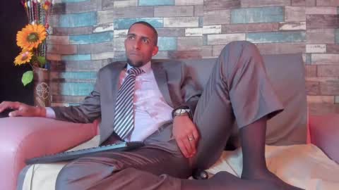 Snapshot of paolo_johnson chatting on March 11, 2025, 6:53 am Paolo online show from March 11, 2025, 6:53 am