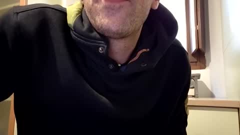 Snapshot of paoloste chatting on October 29, 2025, 2:41 pm paoloste online show from October 29, 2025, 2:41 pm