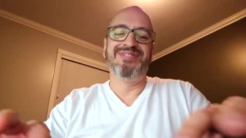 Snapshot of papi1979 chatting on January 18, 2025, 12:13 am Papi online show from January 18, 2025, 12:13 am