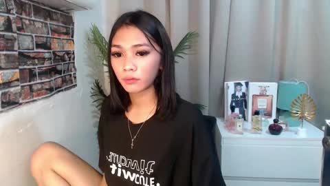 lalisa lalah Luna online show from February 9, 2025, 7:05 am