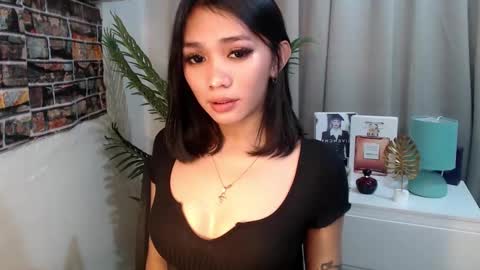 lalisa lalah Luna online show from February 11, 2025, 1:52 am